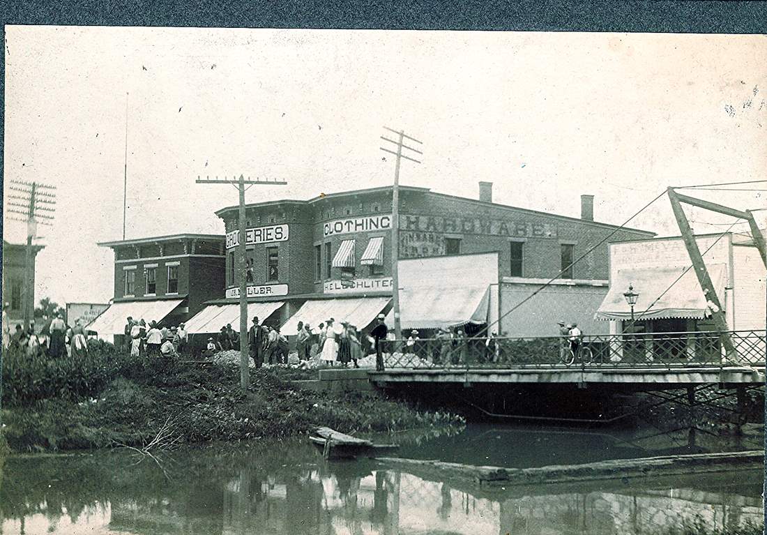 Picture of Shade on the Canal